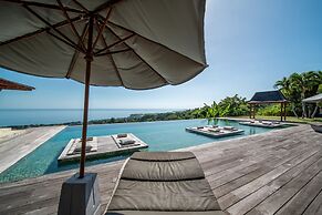 Palatial Wooden Villa, 4br, Lovina