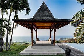 Palatial Wooden Villa, 4br, Lovina