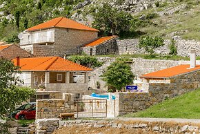 Stone House Kuna