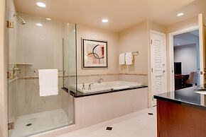 StripViewSuites Two Bedroom at Signature