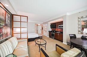 StripViewSuites Two Bedroom at Signature