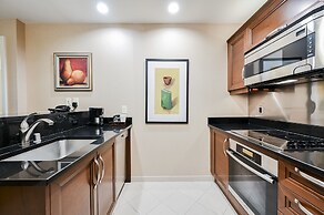 StripViewSuites Two Bedroom at Signature