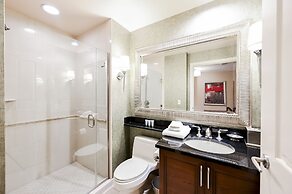 StripViewSuites Two Bedroom at Signature