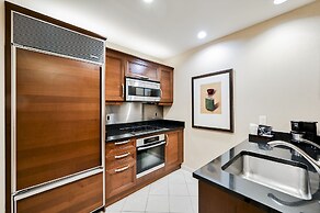 StripViewSuites Two Bedroom at Signature