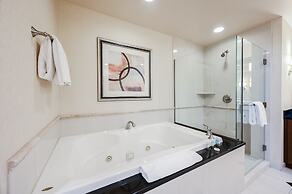 StripViewSuites Two Bedroom at Signature