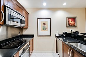 StripViewSuites Two Bedroom at Signature