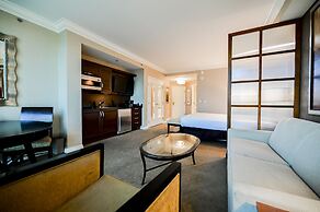 StripViewSuites Two Bedroom at Signature