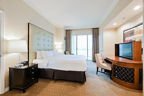 StripViewSuites Two Bedroom at Signature