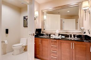 StripViewSuites Two Bedroom at Signature