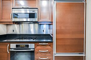 StripViewSuites Two Bedroom at Signature