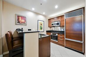 StripViewSuites Two Bedroom at Signature