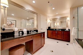 StripViewSuites Two Bedroom at Signature