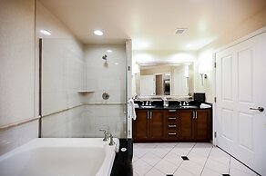 StripViewSuites Two Bedroom at Signature