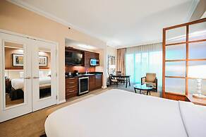 StripViewSuites Two Bedroom at Signature