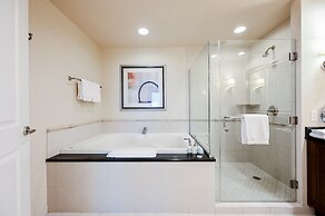 StripViewSuites Two Bedroom at Signature