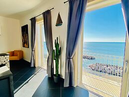 Sea View Apartment with balcony