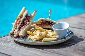 Georgia's Garden by Omilos Hotels