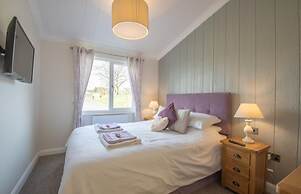 Luxury Family Beechwood Lodge With hot tub