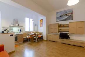 JOIVY Elegant Flat near Seaside