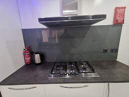 Charming 5-bed House in Birmingham