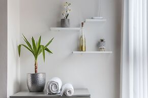 Charming 5-bed House in Birmingham