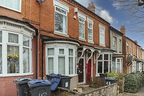 Charming 5-bed House in Birmingham