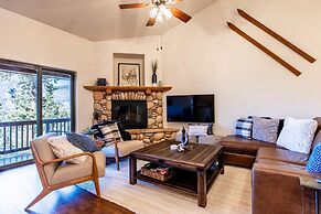 Lookout Ridge Townhomes #113 by Summit County Mountain Retreats