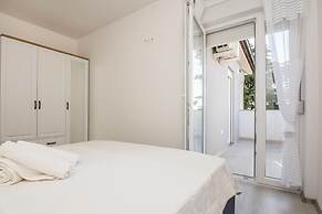 Pool Apartment Bakija 2