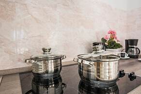 Pool Apartment Bakija 2