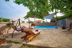 Pool Apartment Bakija 2