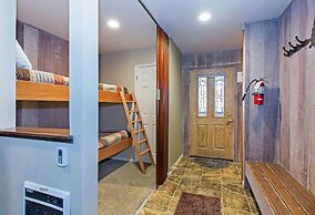 Horizons - Communal Sauna & Hot Tub!