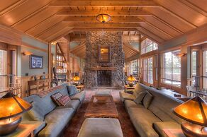 Luxury Northstar Palace w/ Hot Tub & Games