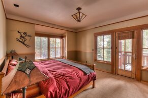 Luxury Northstar Palace w/ Hot Tub & Games