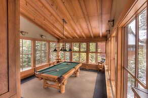 Luxury Northstar Palace w/ Hot Tub & Games