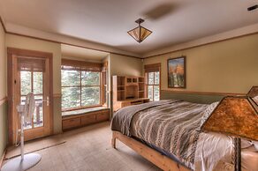 Luxury Northstar Palace w/ Hot Tub & Games