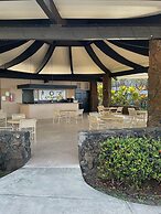 Casa De Emdeko Condo w/ Pool A/C & Ocean Views