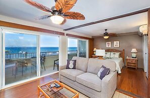 Banyan Tree Condo W/ Pool & Ocean Front!