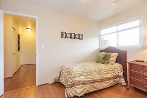 Banyan Tree Condo W/ Pool & Ocean Front!