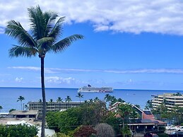 Kona Mansions Ocean Views & Amenities!
