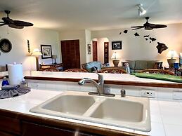 Kahaluu Bay Villas 4 Lanais w/ Ocean Views