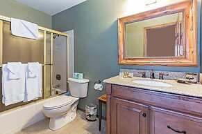 Winterset #33 - Near Golf, Shops & Eats!