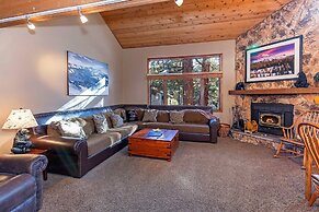 Winterset #33 - Near Golf, Shops & Eats!