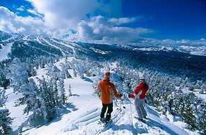 Tahoe Frost - Air Conditioned 4 Bedroom Tahoe Home