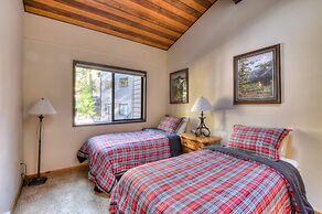 Brockway Springs Lodge Steps to Lake Access!