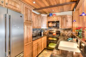 Brockway Springs Lodge Steps to Lake Access!