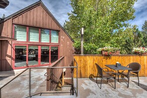 Granlibakken Retreat Near Tahoe Beach!