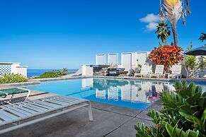 Outrigger Paradise Hale Wa a Pale Private Pool!