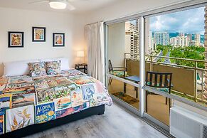 Ilima Suite at The Ilikai Short Walk to Beach!