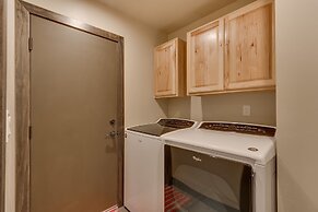 Silver Pines - Ski or Summer 30+ day Home