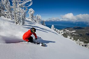 Silver Pines - Ski or Summer 30+ day Home